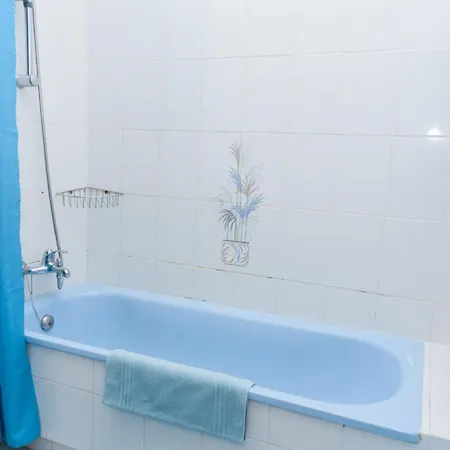 Hillside With Sea View & Fibre Internet Apartament