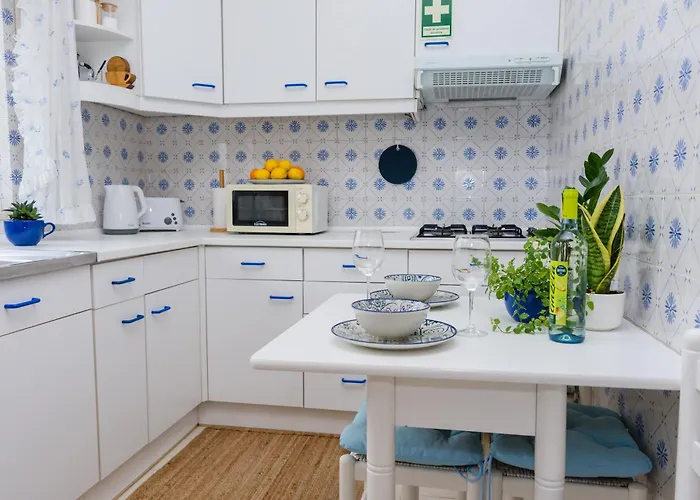 Apartamento Hillside With Sea View & Fibre Internet