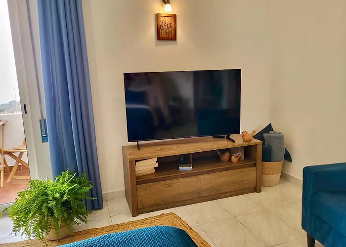 Hillside With Sea View & Fibre Internet Apartamento *