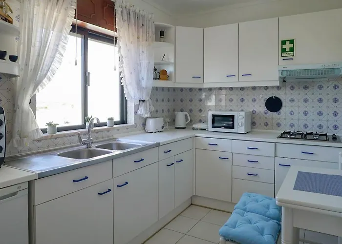 Apartment Hillside With Sea View & Fibre Internet Albufeira
