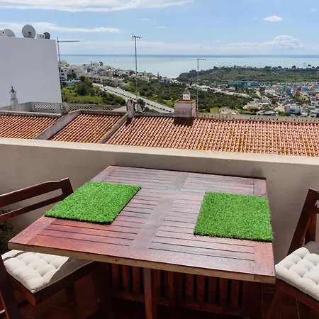 Hillside With Sea View & Fibre Internet *