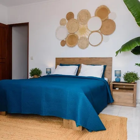 Apartamento Hillside With Sea View & Fibre Internet