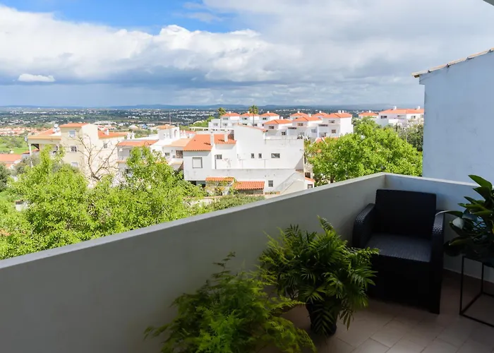 Hillside With Sea View & Fibre Internet * Albufeira