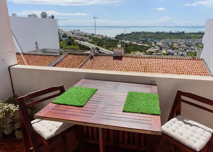 Hillside With Sea View & Fibre Internet *